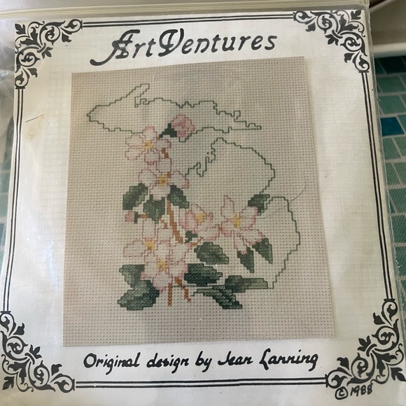 Counted cross stitch kit.  State of Michigan with apple blossom.  Never opened. - Picture 1 of 2